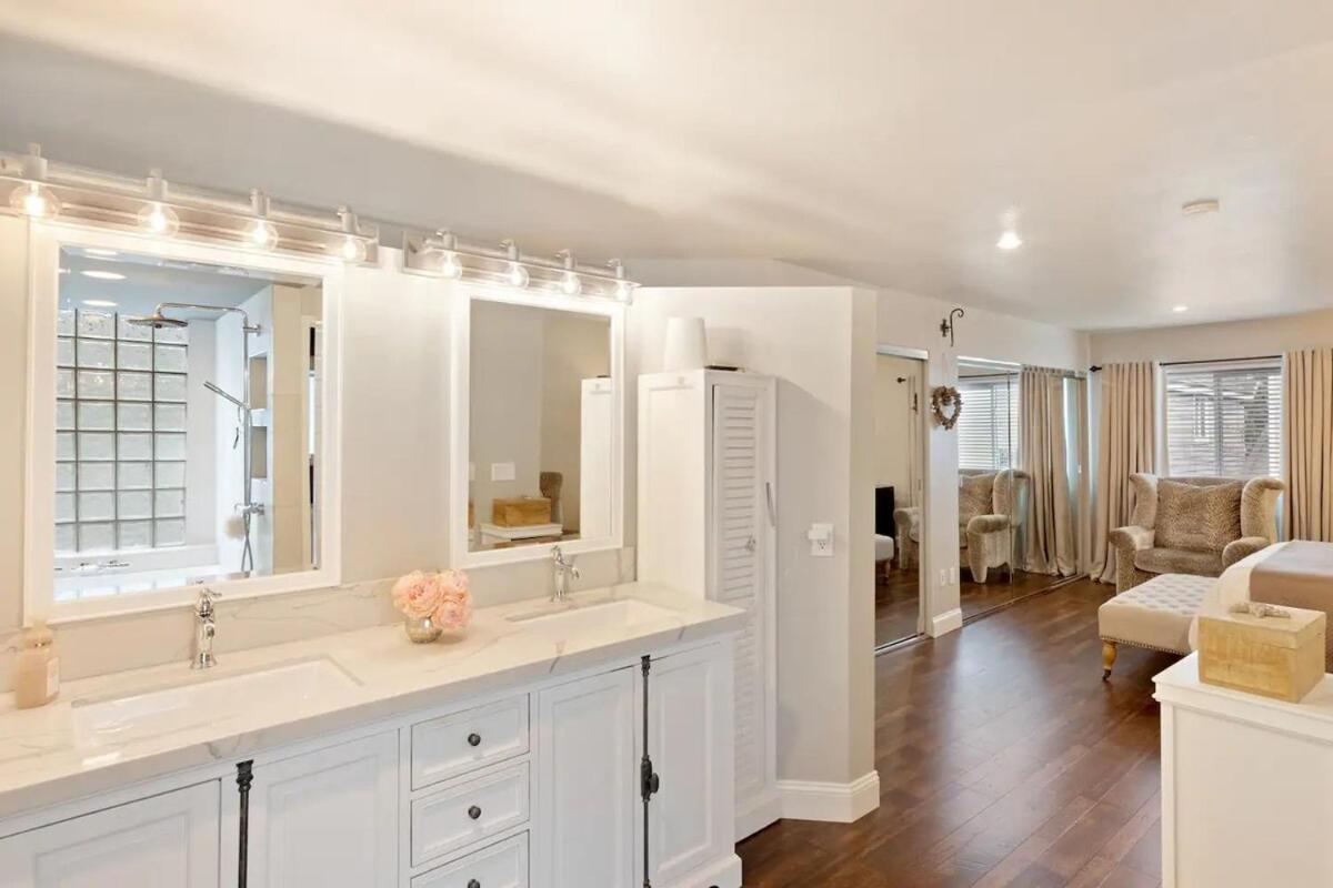 Elegant Beach Living, Just Blocks To The Sand Huntington Beach Eksteriør billede